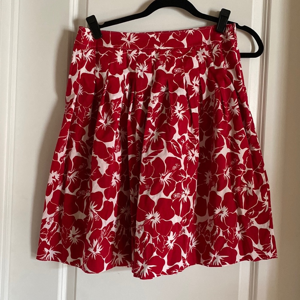 Talbots red and white floral pleated skirt 8P